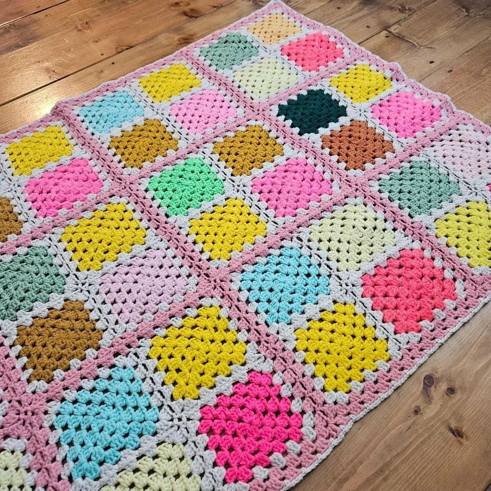 Vintage Handmade Crochet Granny Square Baby Blanket Afghan Multicolor Pink‎